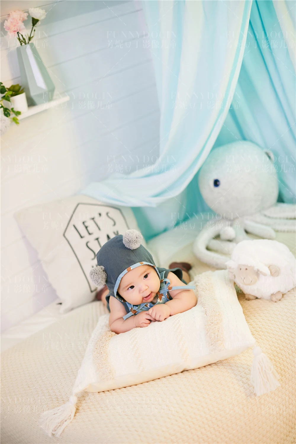 芳妮豆丁儿童摄影 百天照 | 吃手手是我的招牌动作!※