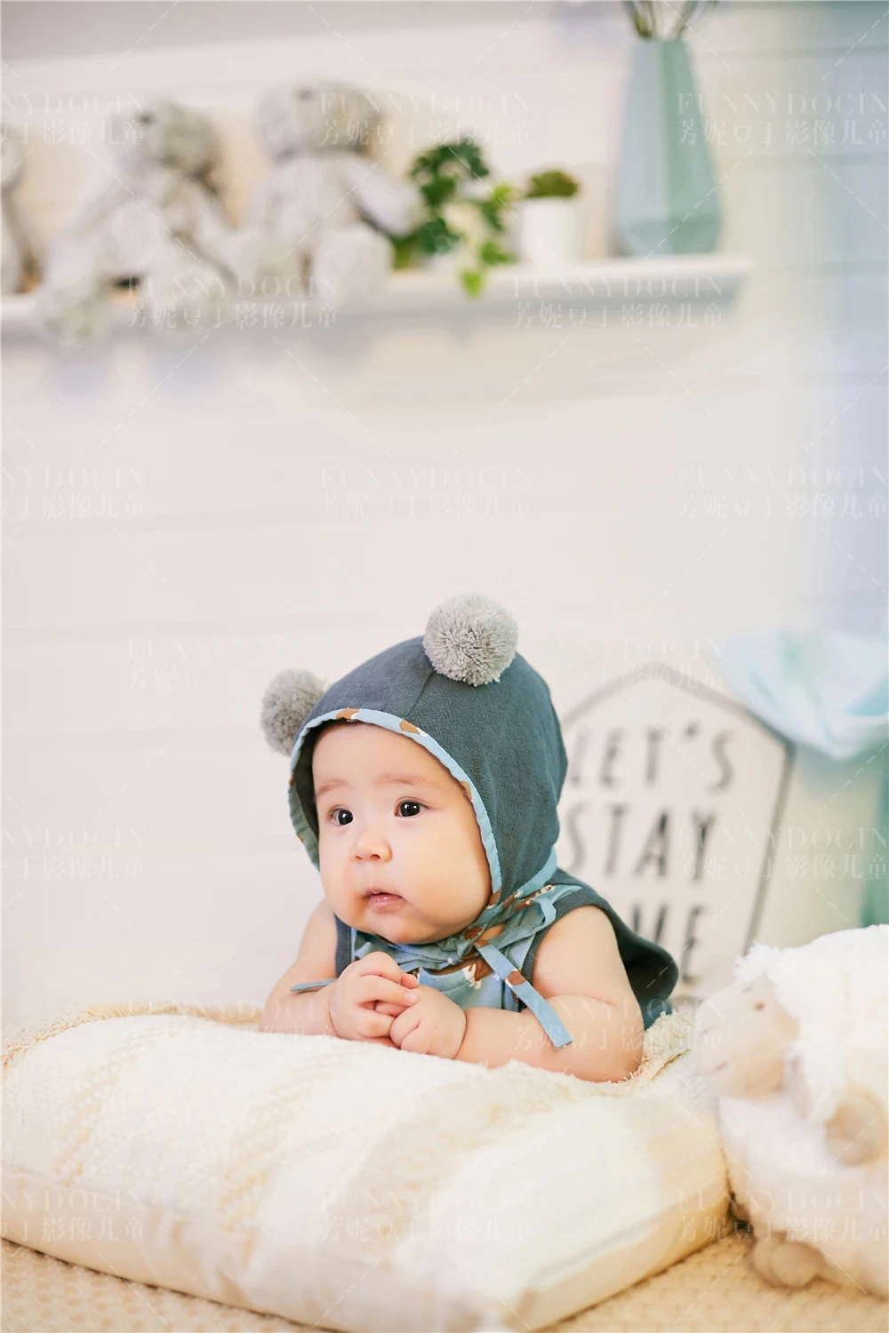 芳妮豆丁儿童摄影 百天照 | 吃手手是我的招牌动作!※