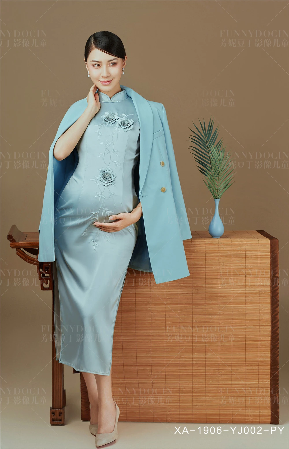 芳妮豆丁儿童摄影 纤手团扇