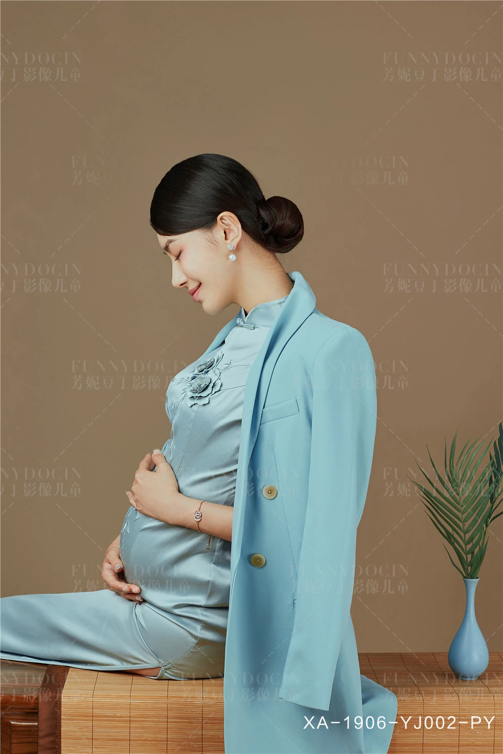 芳妮豆丁儿童摄影 纤手团扇