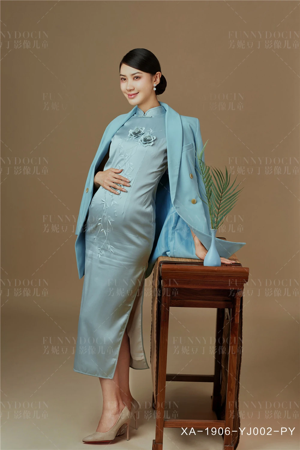 芳妮豆丁儿童摄影 纤手团扇