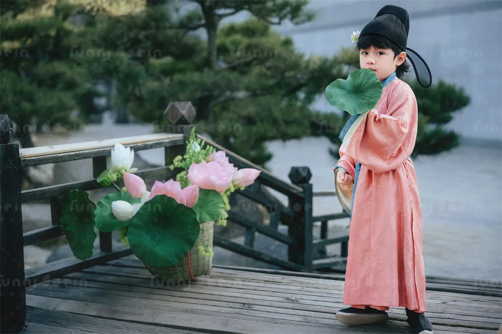 芳妮豆丁儿童摄影 藕花深处