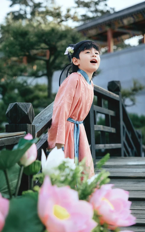 芳妮豆丁儿童摄影 藕花深处