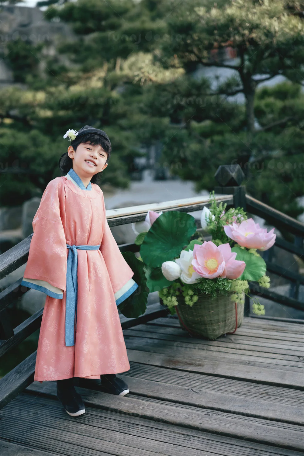 芳妮豆丁儿童摄影 藕花深处