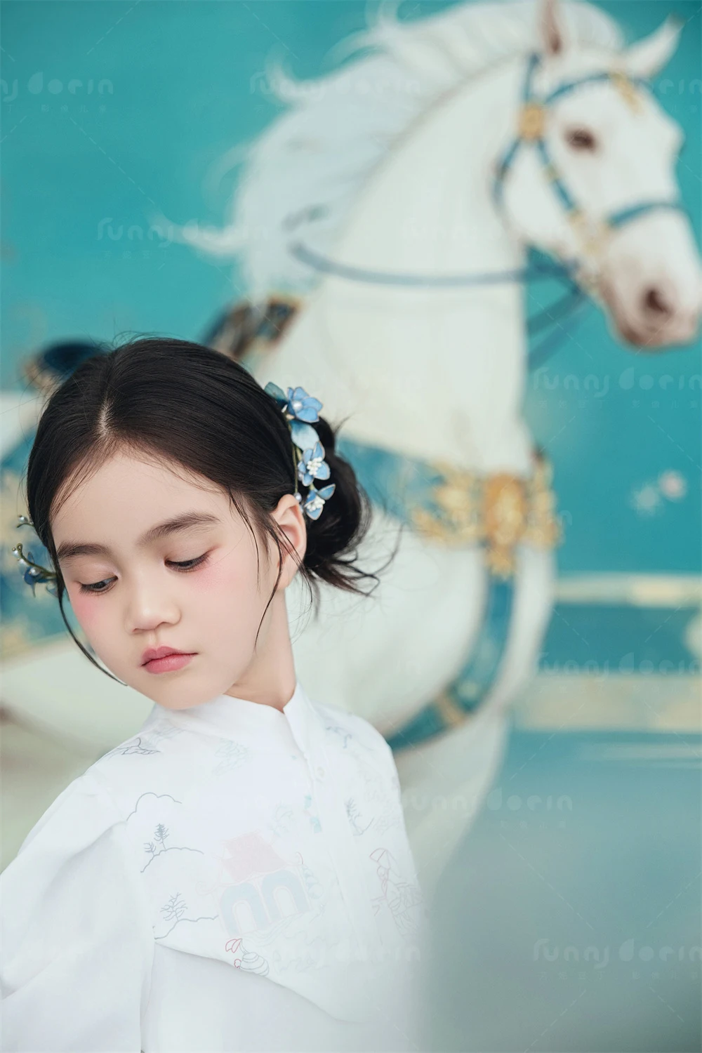 芳妮豆丁儿童摄影 白马迎春