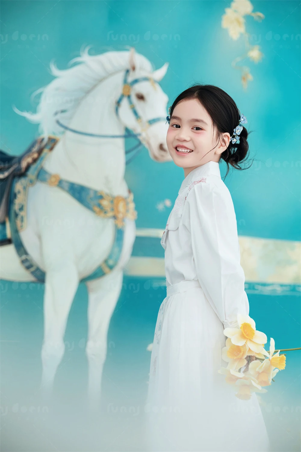 芳妮豆丁儿童摄影 白马迎春