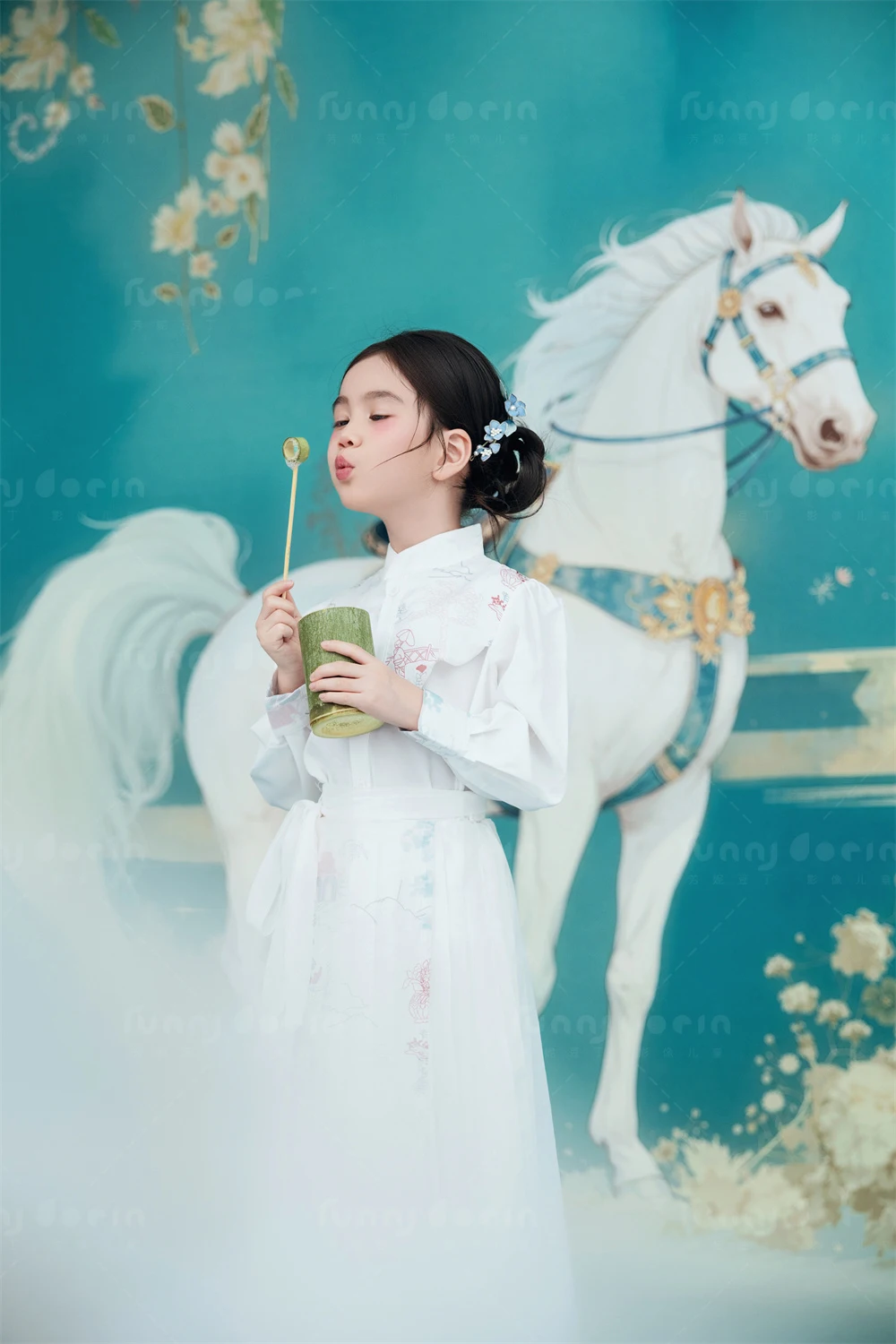 芳妮豆丁儿童摄影 白马迎春