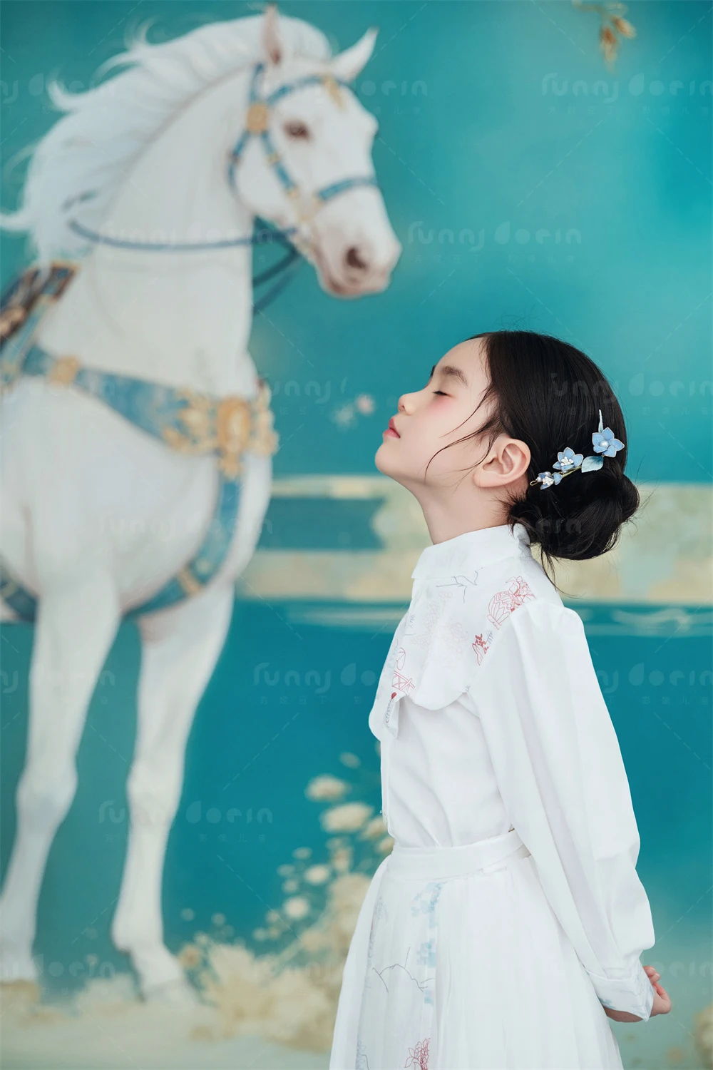 芳妮豆丁儿童摄影 白马迎春