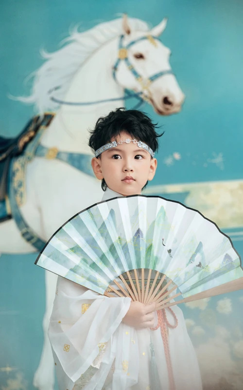 芳妮豆丁儿童摄影-龙驹踏春