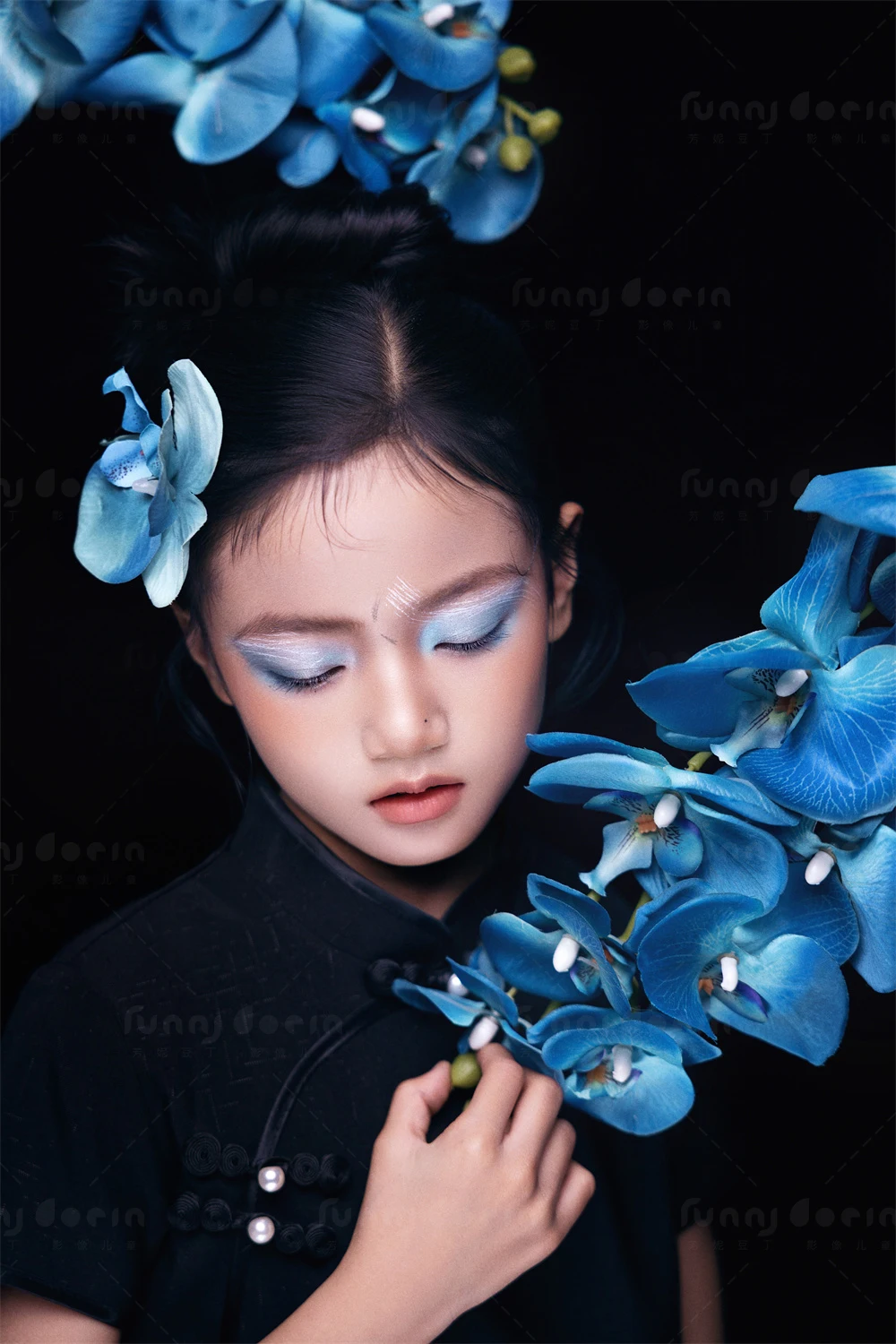 芳妮豆丁儿童摄影 蓝水镜花