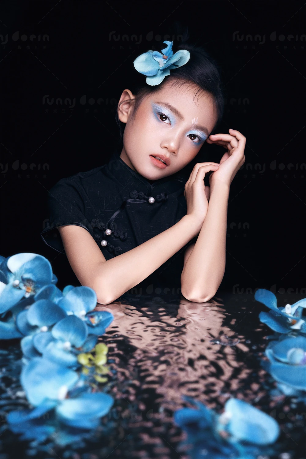 芳妮豆丁儿童摄影 蓝水镜花