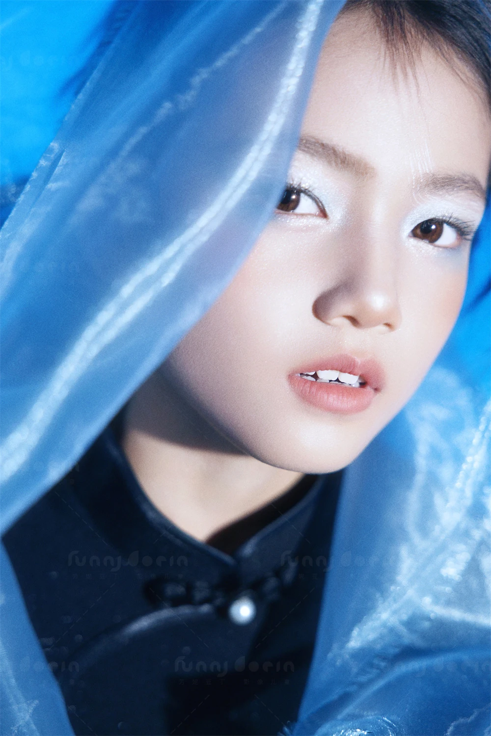 芳妮豆丁儿童摄影 蓝水镜花